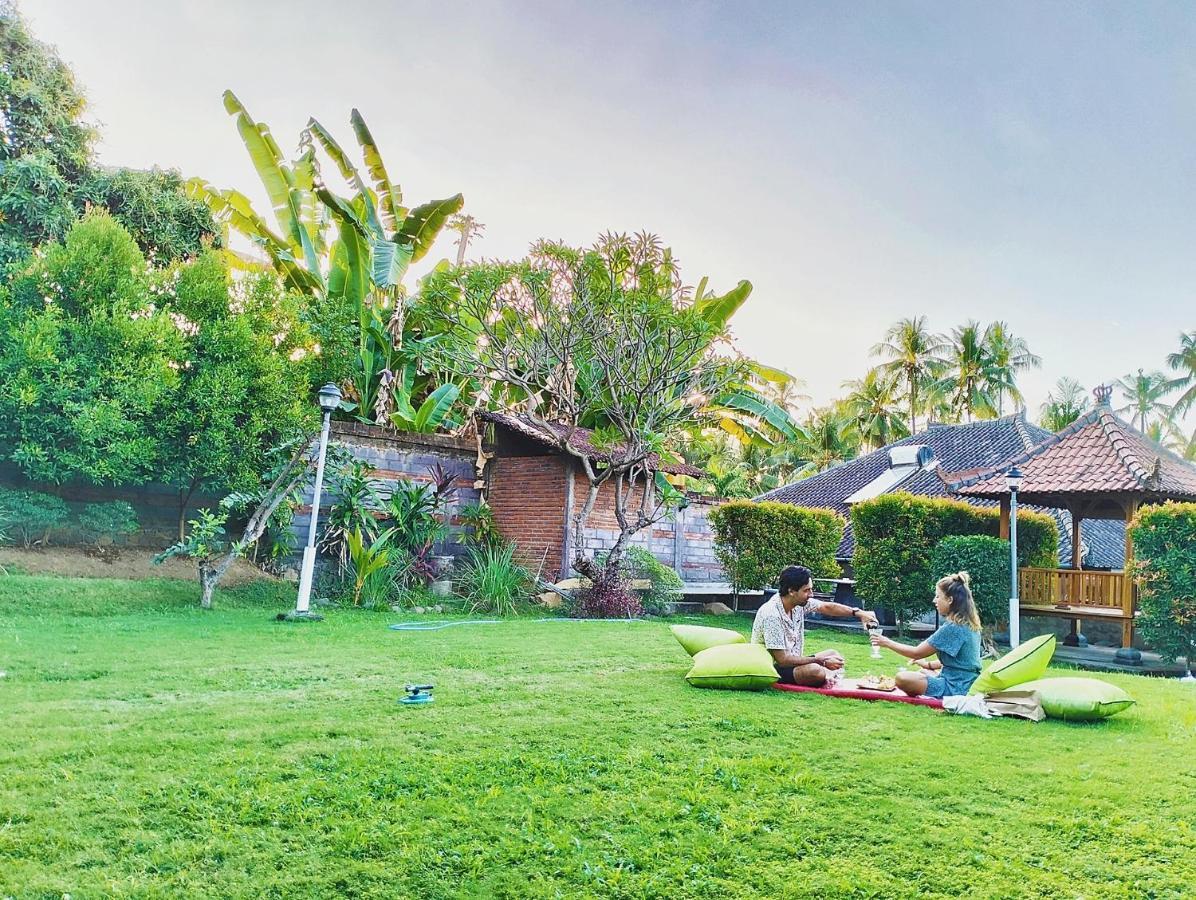 Kaia Lovina Guest House Junior Suite Ngoại thất bức ảnh