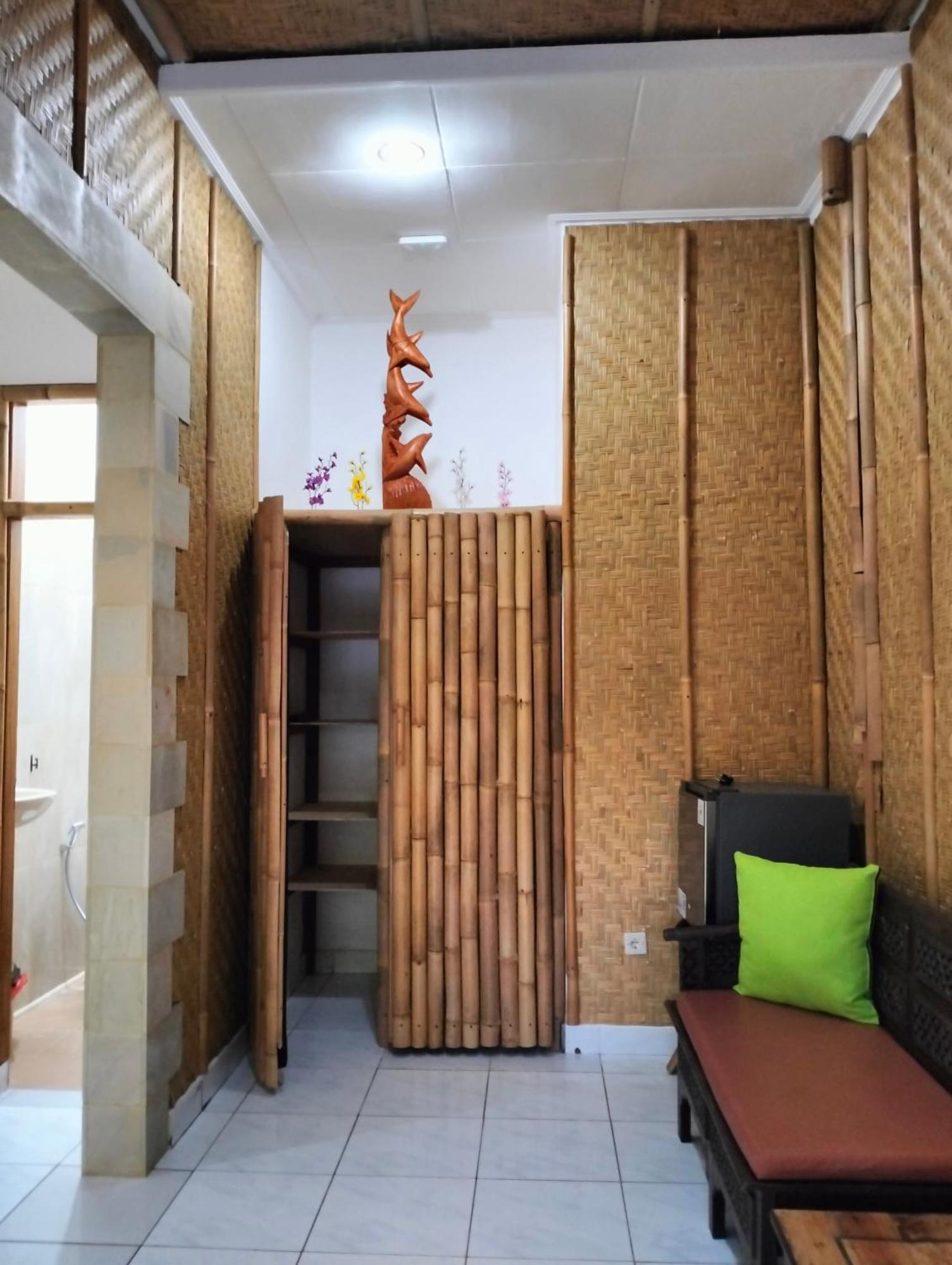 Kaia Lovina Guest House Junior Suite Ngoại thất bức ảnh