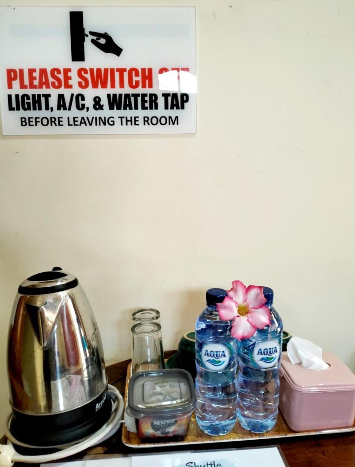 Kaia Lovina Guest House Junior Suite Ngoại thất bức ảnh